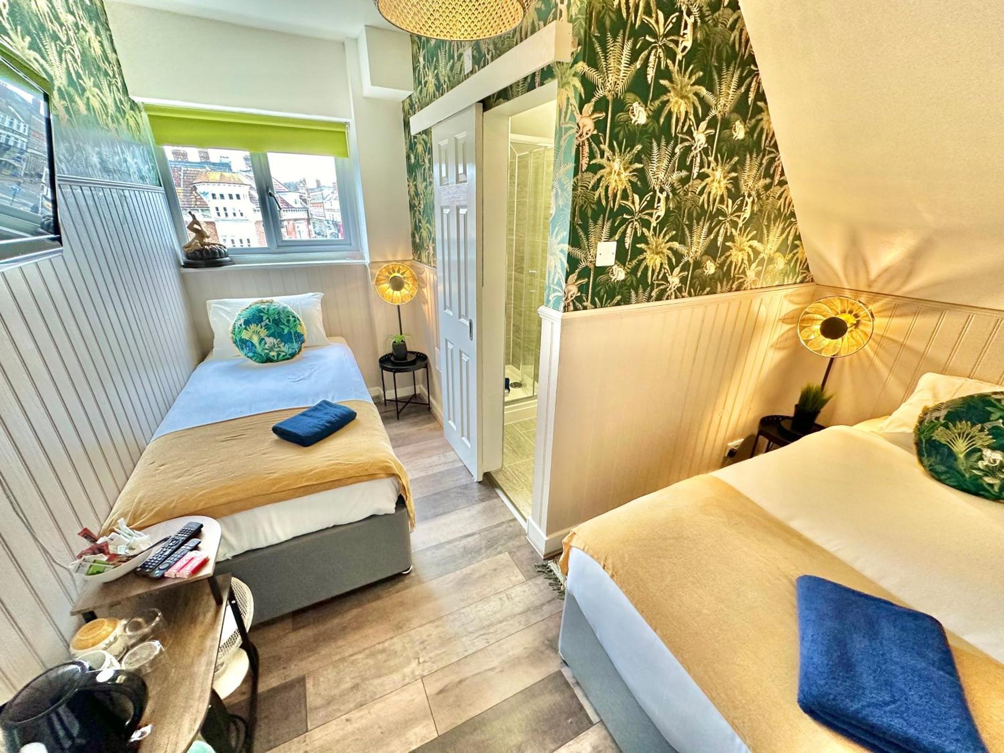 Lemur Lodge - Boutique Apartments - Short Stroll To The Beach Μπόρνμουθ Εξωτερικό φωτογραφία