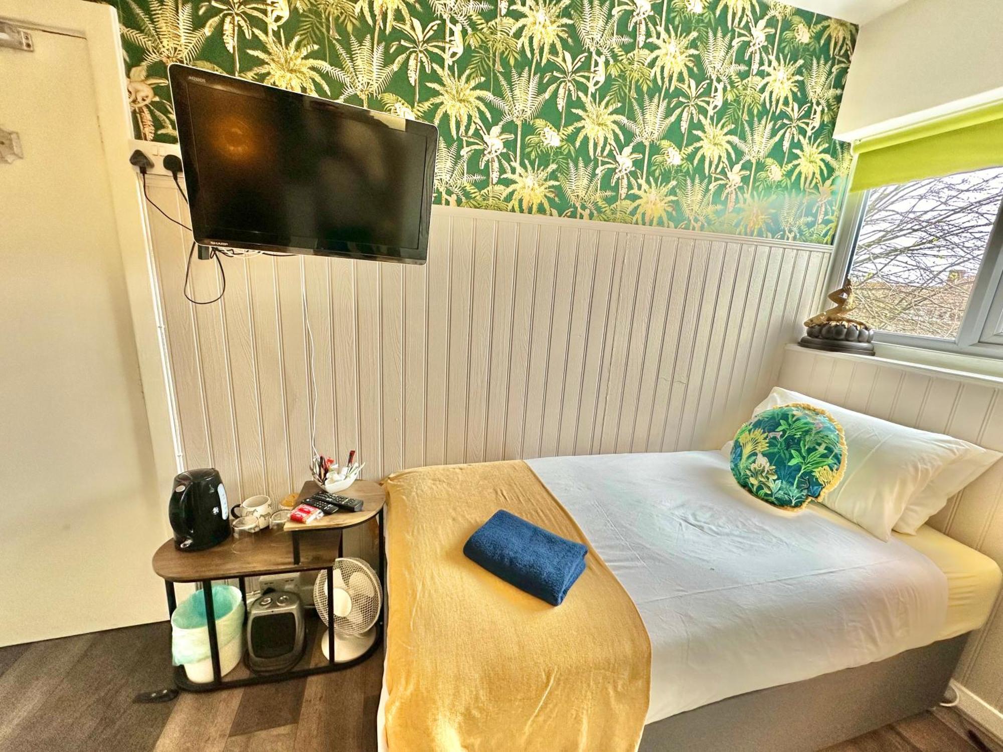 Lemur Lodge - Boutique Apartments - Short Stroll To The Beach Μπόρνμουθ Εξωτερικό φωτογραφία