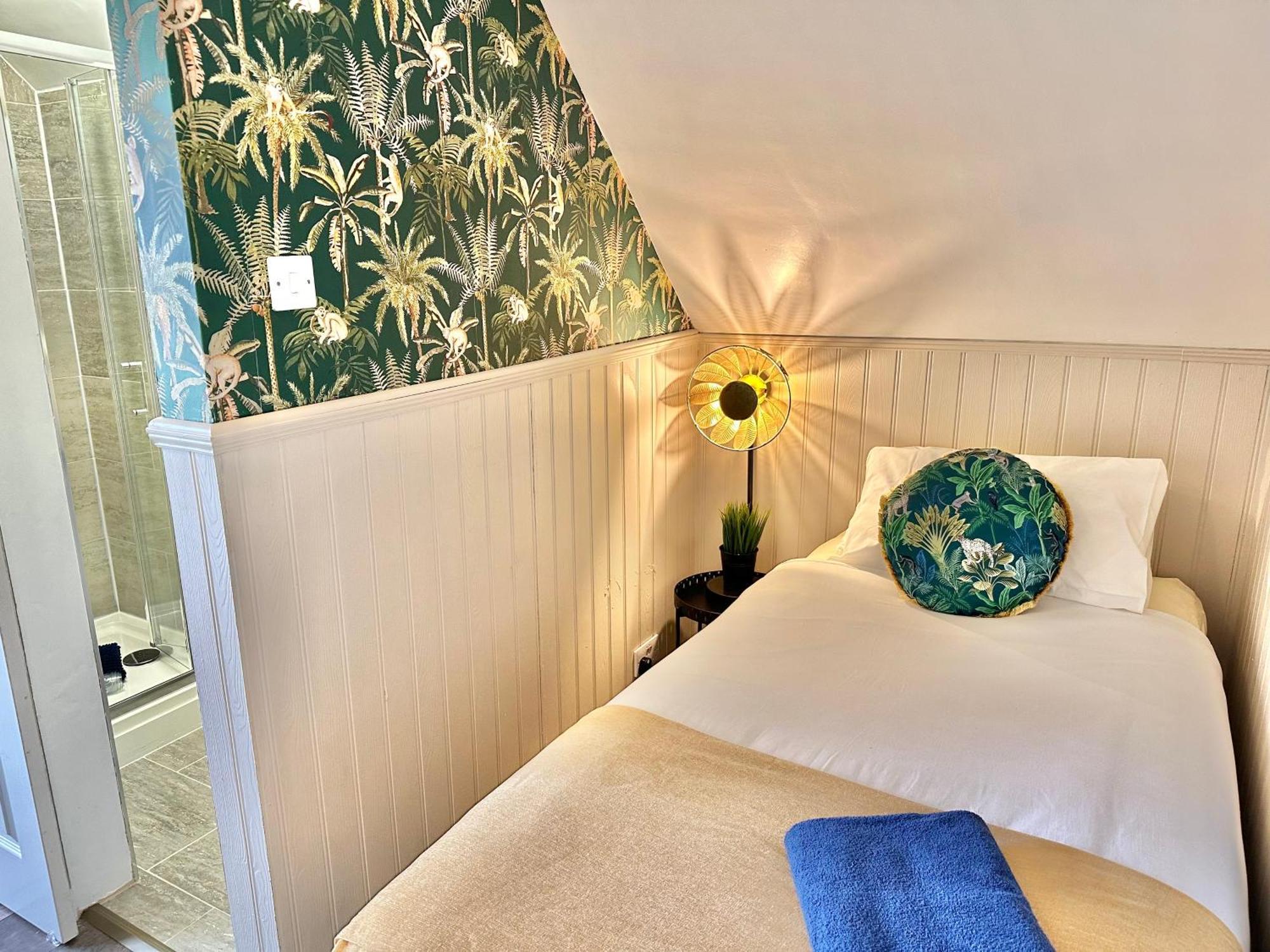 Lemur Lodge - Boutique Apartments - Short Stroll To The Beach Μπόρνμουθ Εξωτερικό φωτογραφία