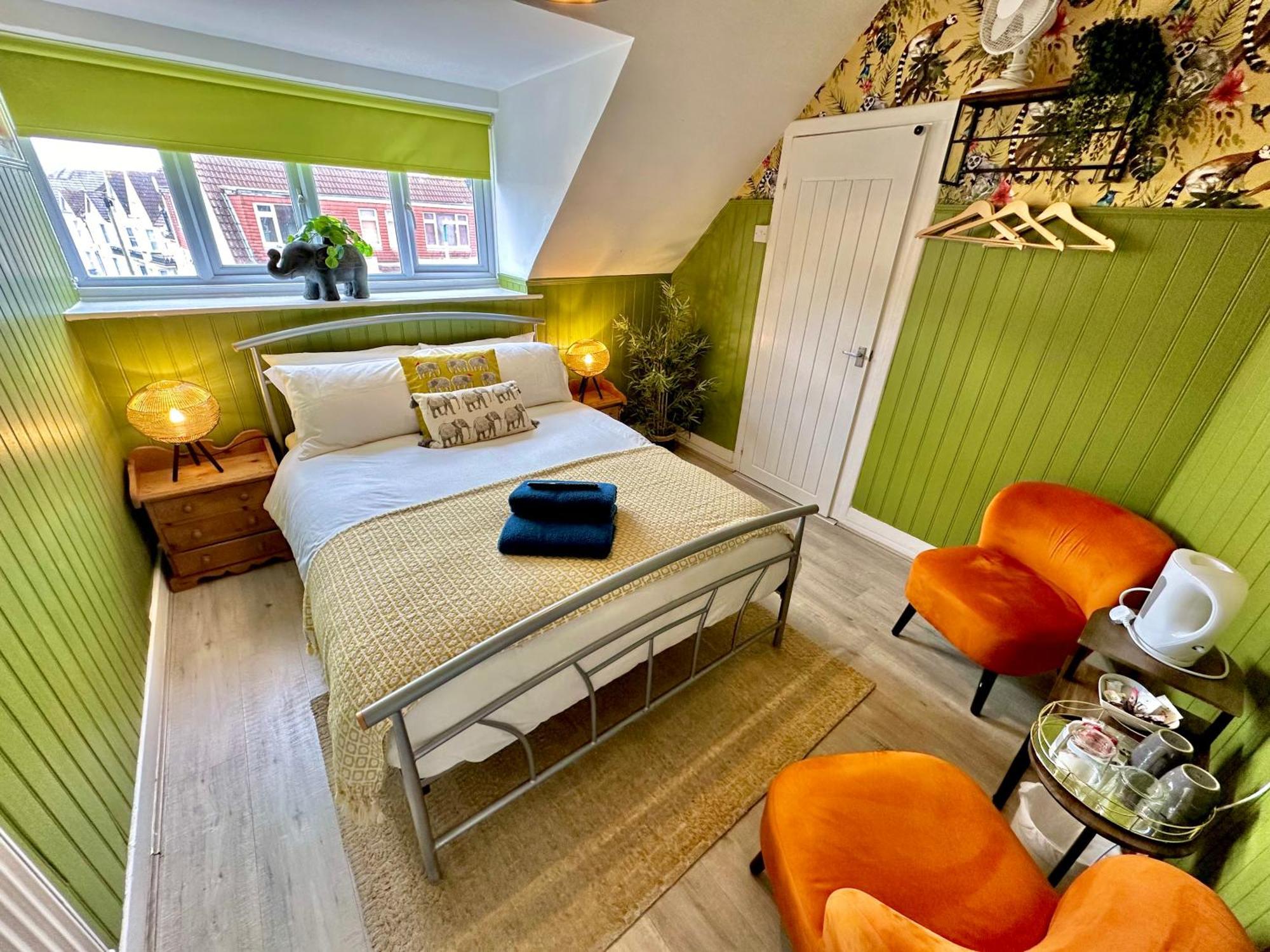 Lemur Lodge - Boutique Apartments - Short Stroll To The Beach Μπόρνμουθ Εξωτερικό φωτογραφία